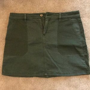 Vineyard Vines Army Green Skirt